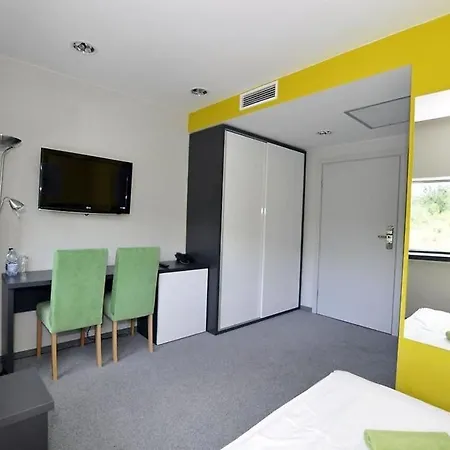 Sobotel & Klimatyzowany 3* Sobótka